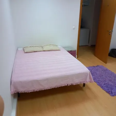 Center Apartment *